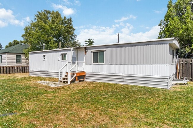 property at 4815 E 3rd Ave