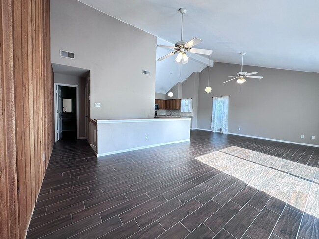 20 Lakeview Village in Montgomery, TX - Building Photo - Building Photo