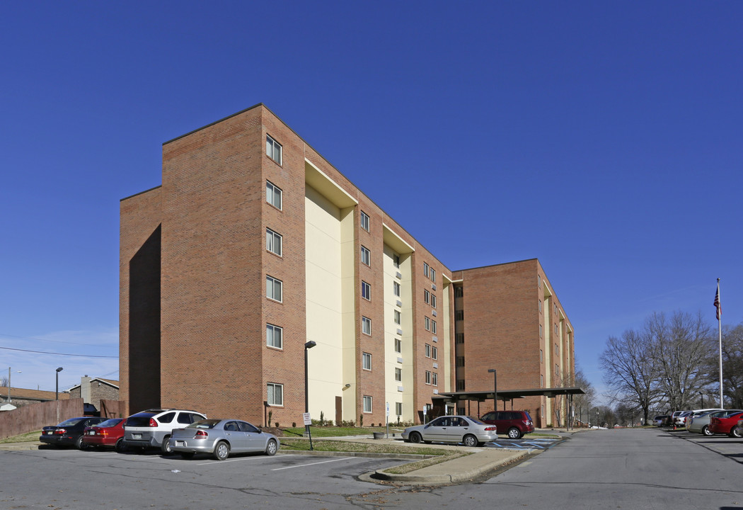 Kiwanis Towers in Kingsport, TN - Building Photo