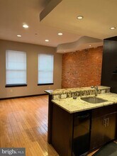 1217 Montrose St in Philadelphia, PA - Building Photo - Building Photo