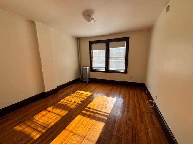 154 Summer St, Unit 1F in Somerville, MA - Building Photo - Building Photo