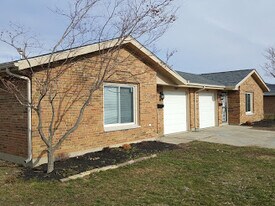 4267 Drowfield Dr in Dayton, OH - Building Photo