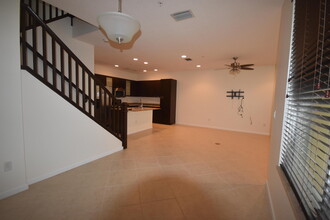 5042 NW 16th Way in Boca Raton, FL - Building Photo - Building Photo