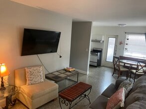 1505 White St, Unit Two bedroom in Key West, FL - Building Photo - Building Photo