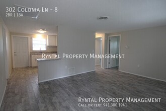302 Colonia Ln in Nokomis, FL - Building Photo - Building Photo