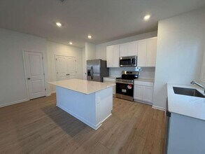 5143 Loyalty Dr in St. Cloud, FL - Building Photo - Building Photo