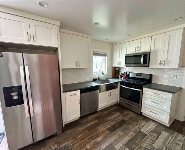 1460 - 1462 West 28th Street