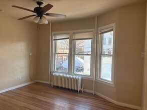 252 Maplewood Ave in Bridgeport, CT - Building Photo - Building Photo