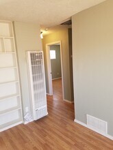 3437 Ross Ave SE, Unit #1 in Albuquerque, NM - Foto de edificio - Building Photo