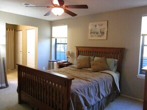10930 W Florida Ave, Unit 601 in Lakewood, CO - Foto de edificio - Building Photo
