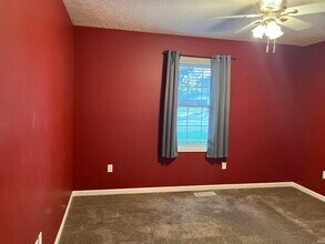 6655 Oak View Ct in Newburgh, IN - Building Photo - Building Photo