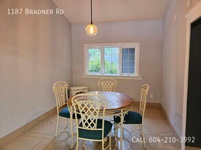 Gorgeous 3 Bedroom Home on Acreage in Bradner! in Abbotsford, BC - Building Photo - Building Photo