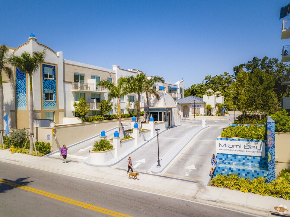 601 NE 39th St in Miami, FL - Building Photo