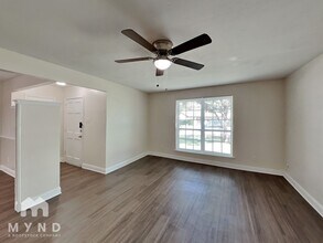 11364 Quail Run St in Dallas, TX - Foto de edificio - Building Photo