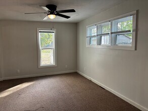 805 S Johnson St in Bluffton, IN - Building Photo - Building Photo