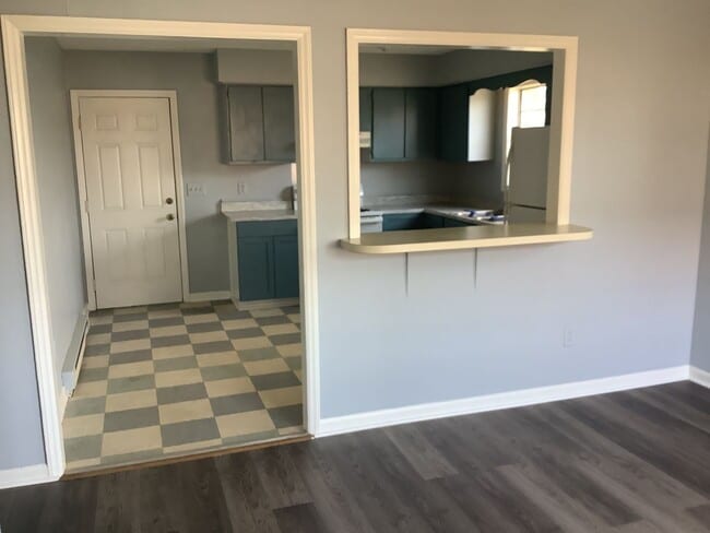 1619 Eastwood Ave in Greensboro, NC - Building Photo - Building Photo