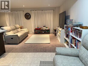 166 Templewood Dr in Kitchener, ON - Building Photo - Building Photo