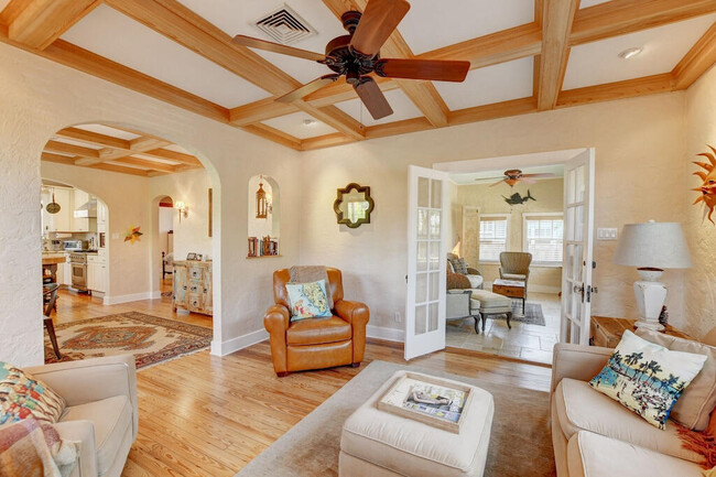 241 Royal Ct in Delray Beach, FL - Building Photo - Building Photo