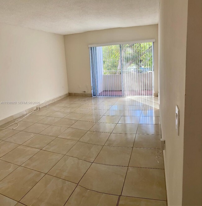 7775 SW 86th Terrace in Miami, FL - Building Photo - Building Photo