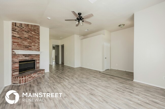 204 Meadowbrooke Dr in Cedar Hill, TX - Building Photo - Building Photo