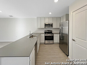 10723 Vesta Curv in San Antonio, TX - Building Photo - Building Photo