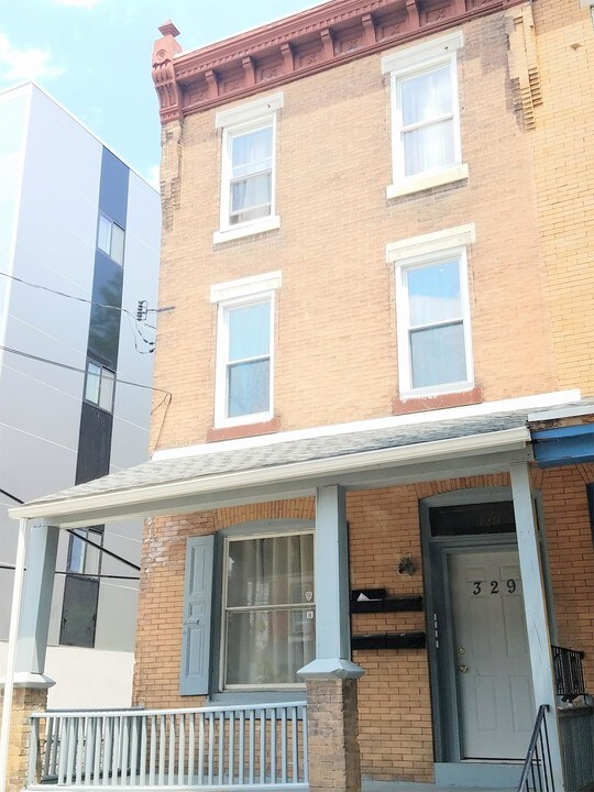 329 N Preston St-Unit -2R in Philadelphia, PA - Building Photo