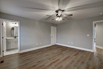 21 Atlas Wy in Gray, TN - Building Photo - Building Photo