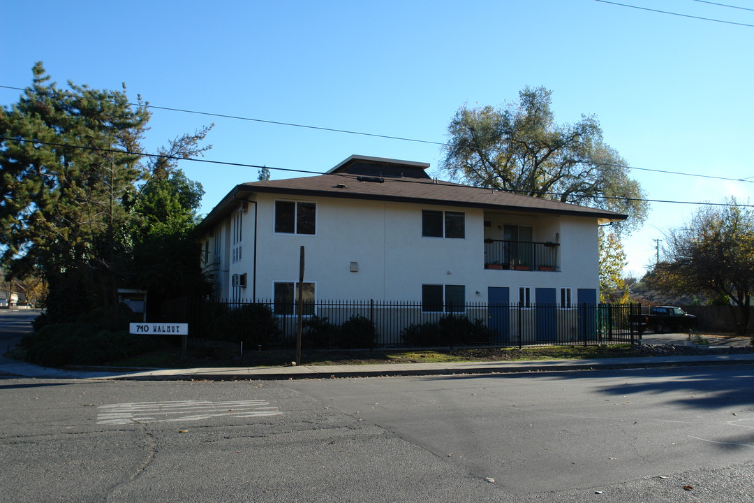 710 Walnut St in Chico, CA - Building Photo