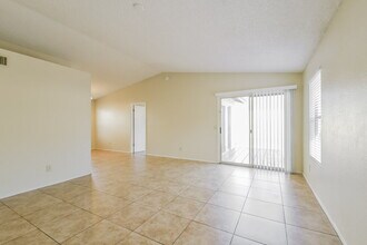 4774 W Menadota Dr in Glendale, AZ - Building Photo - Building Photo