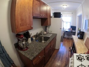 1616 Commonwealth Ave in Boston, MA - Foto de edificio - Building Photo