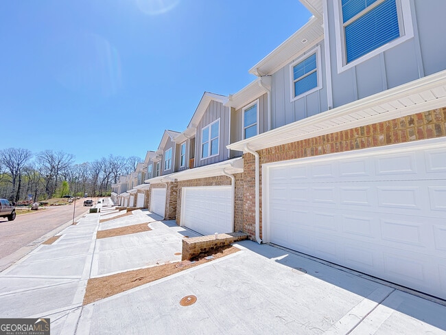 2574 Mls Cmn Dr in Decatur, GA - Building Photo - Building Photo