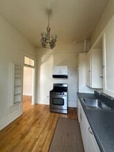 848 E 15th St, Unit B in Oakland, CA - Building Photo - Building Photo