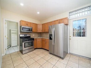 38 Sherman Ave in Jersey City, NJ - Building Photo - Building Photo