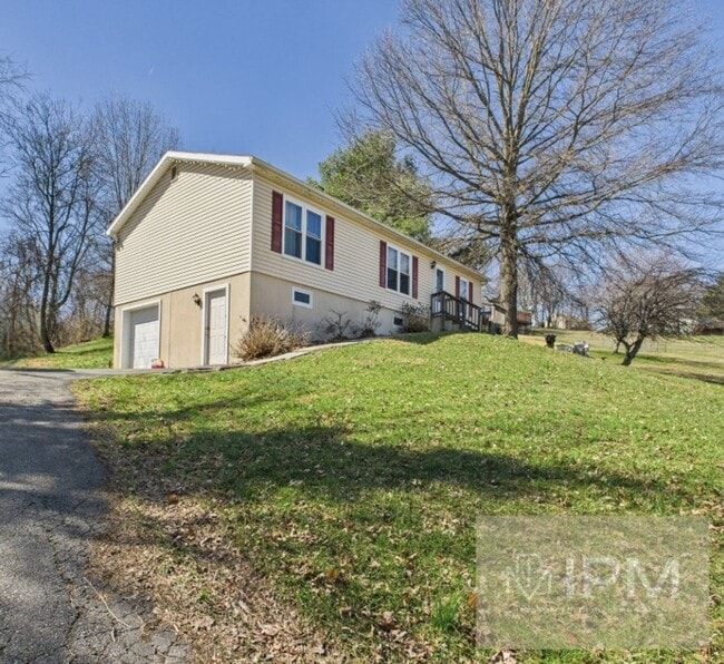 property at 20 Overlook Dr