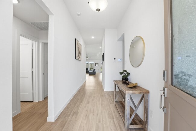 8611 Pier Cove Dr in Cypress, TX - Building Photo - Building Photo