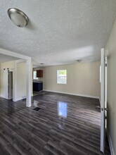826 Clayton St in Lansing, MI - Building Photo - Building Photo