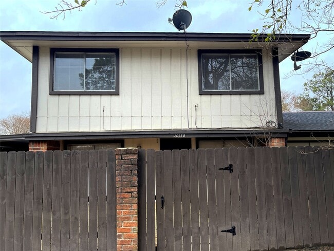 12023 Greenwood-Forest Dr