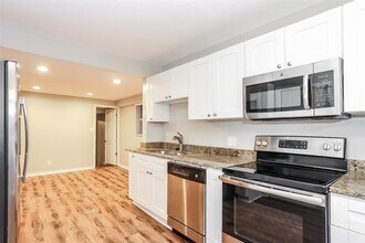 5320 1st Ave S in St. Petersburg, FL - Building Photo - Building Photo