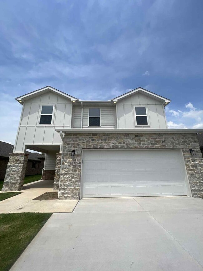 property at 1601 White Oak Dr