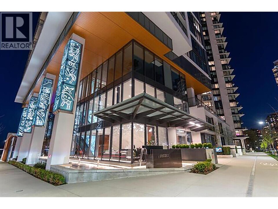 4711 Hazel St in Burnaby, BC - Building Photo