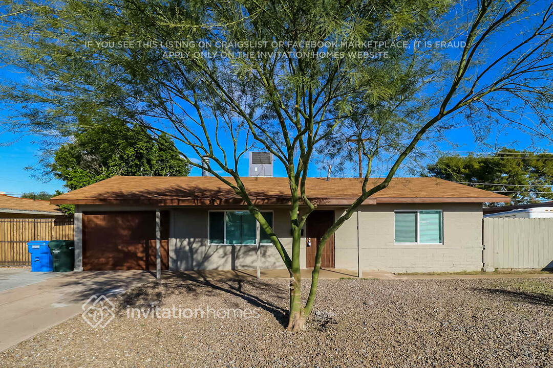 2734 W Montebello Ave in Phoenix, AZ - Building Photo