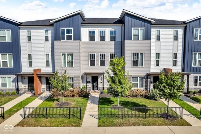 property at 315 Steeples Blvd