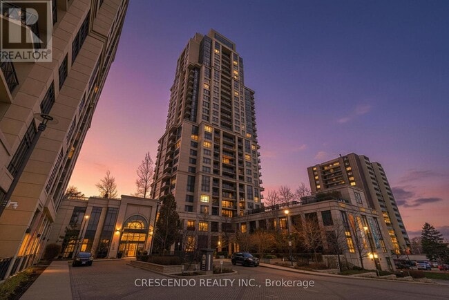 6 Eva Rd in Toronto, ON - Building Photo - Building Photo