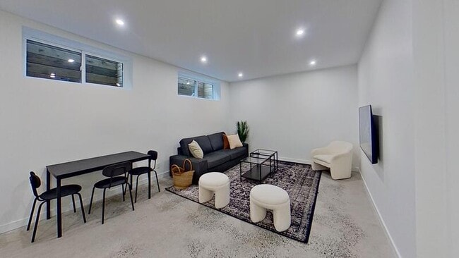 property at 44 Chippewa Ave