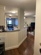 332 S Linn St, Unit 211 in Iowa City, IA - Foto de edificio - Building Photo