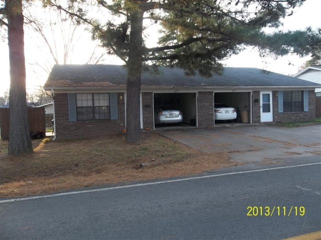 717 N Jackson St in Clarksville, AR - Building Photo