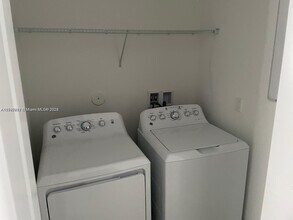 20962 NW 1st Dr in Pembroke Pines, FL - Building Photo - Building Photo