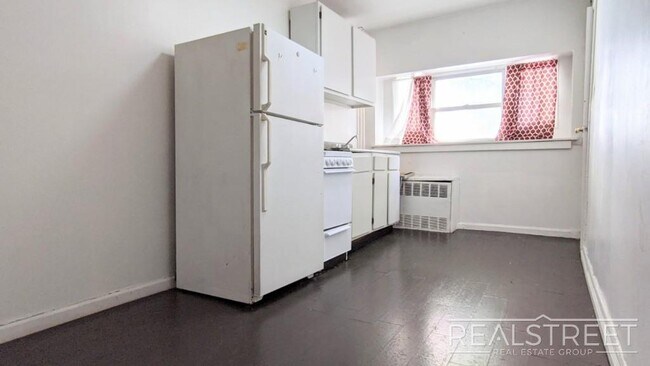 Incredible Studio in Prime Gowanus in Brooklyn, NY - Building Photo - Building Photo