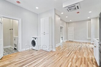 252 Lincoln St, Unit #3 in Denver, CO - Building Photo - Building Photo