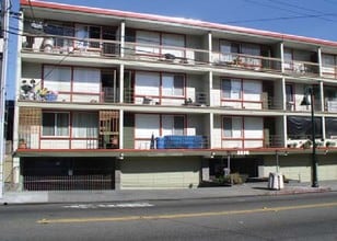 Stacy Arms Apartments in Oakland, CA - Foto de edificio - Building Photo